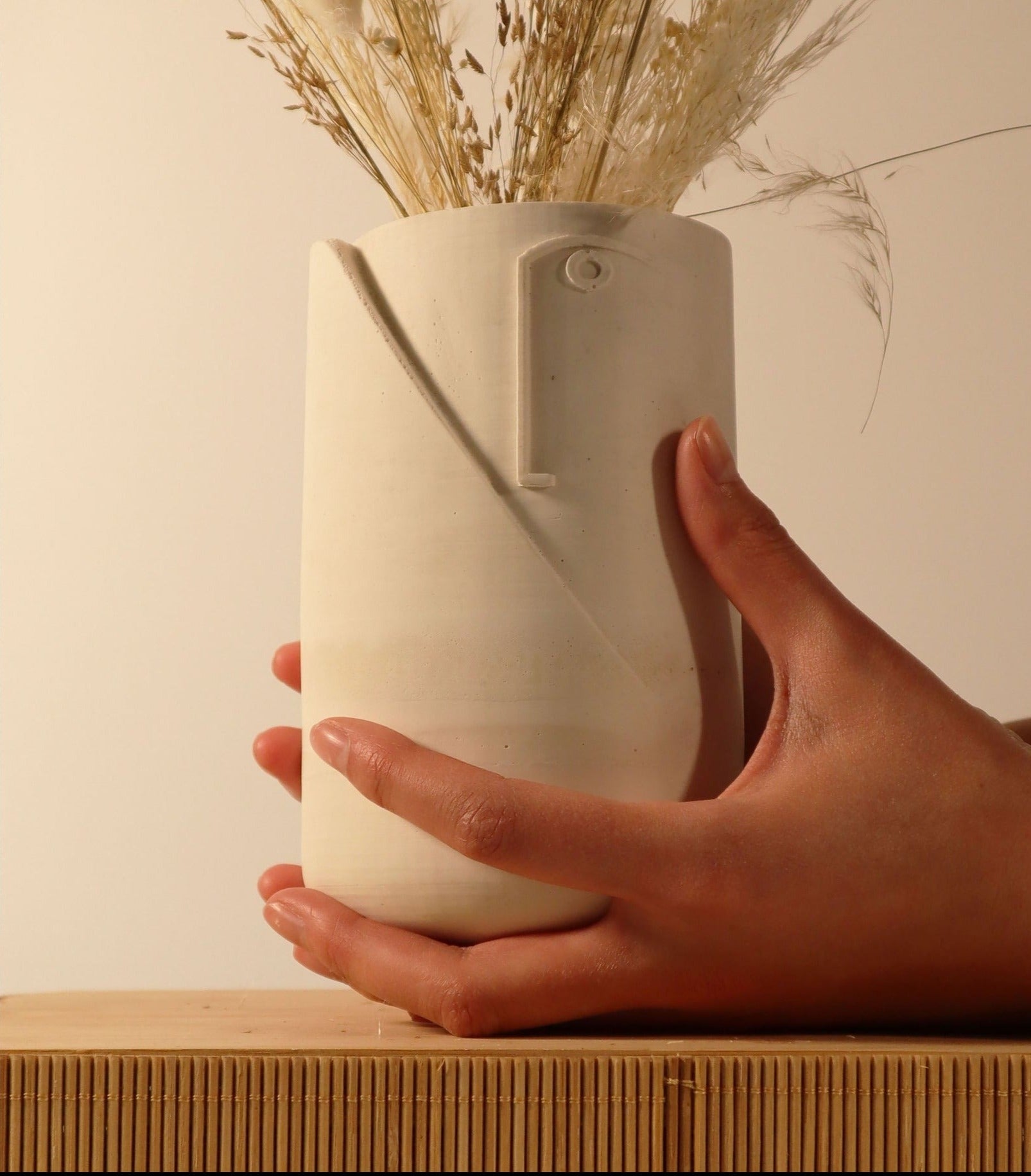 Honora Face Motif Vase - Broxle