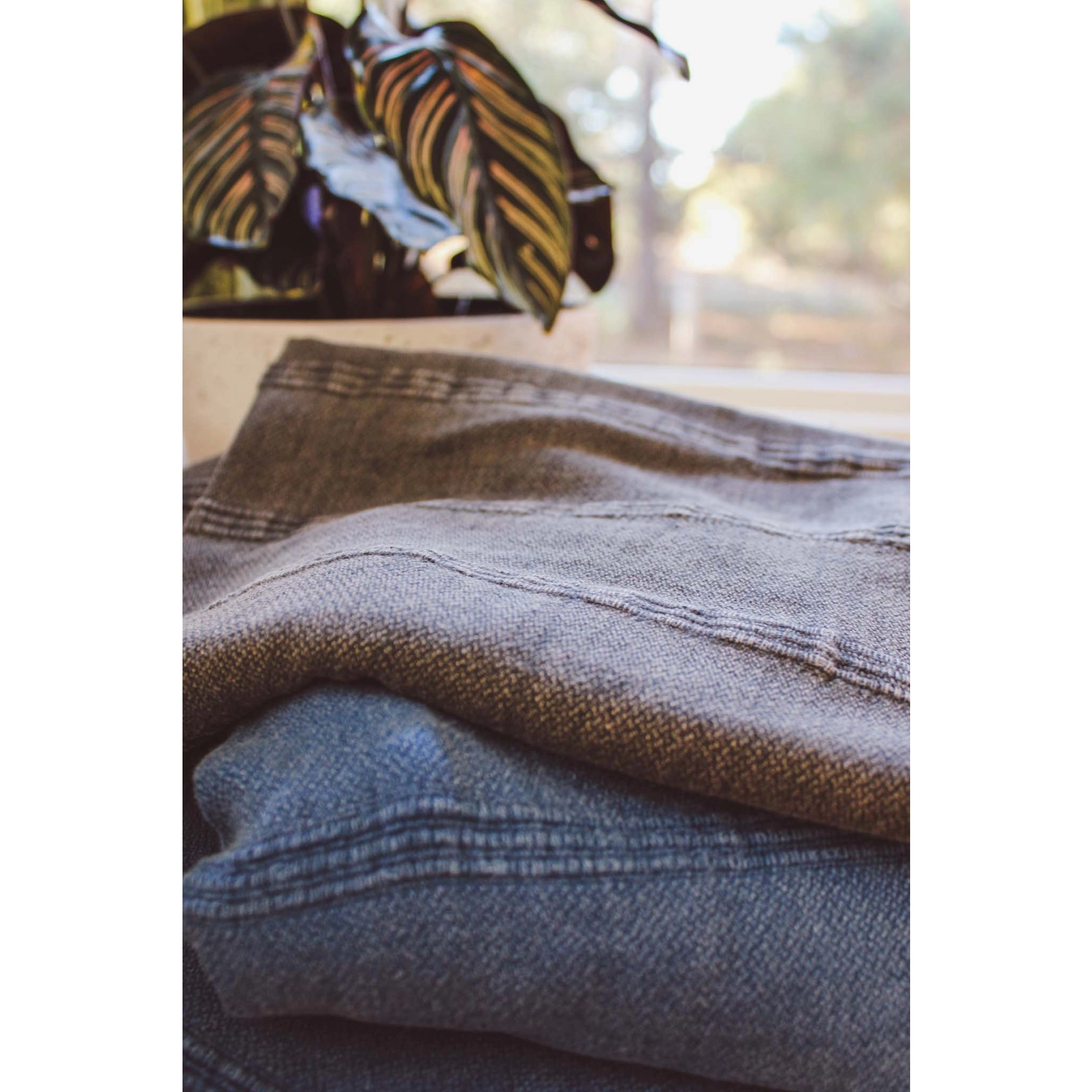 The Rune Towel - Stonewashed Black - Broxle