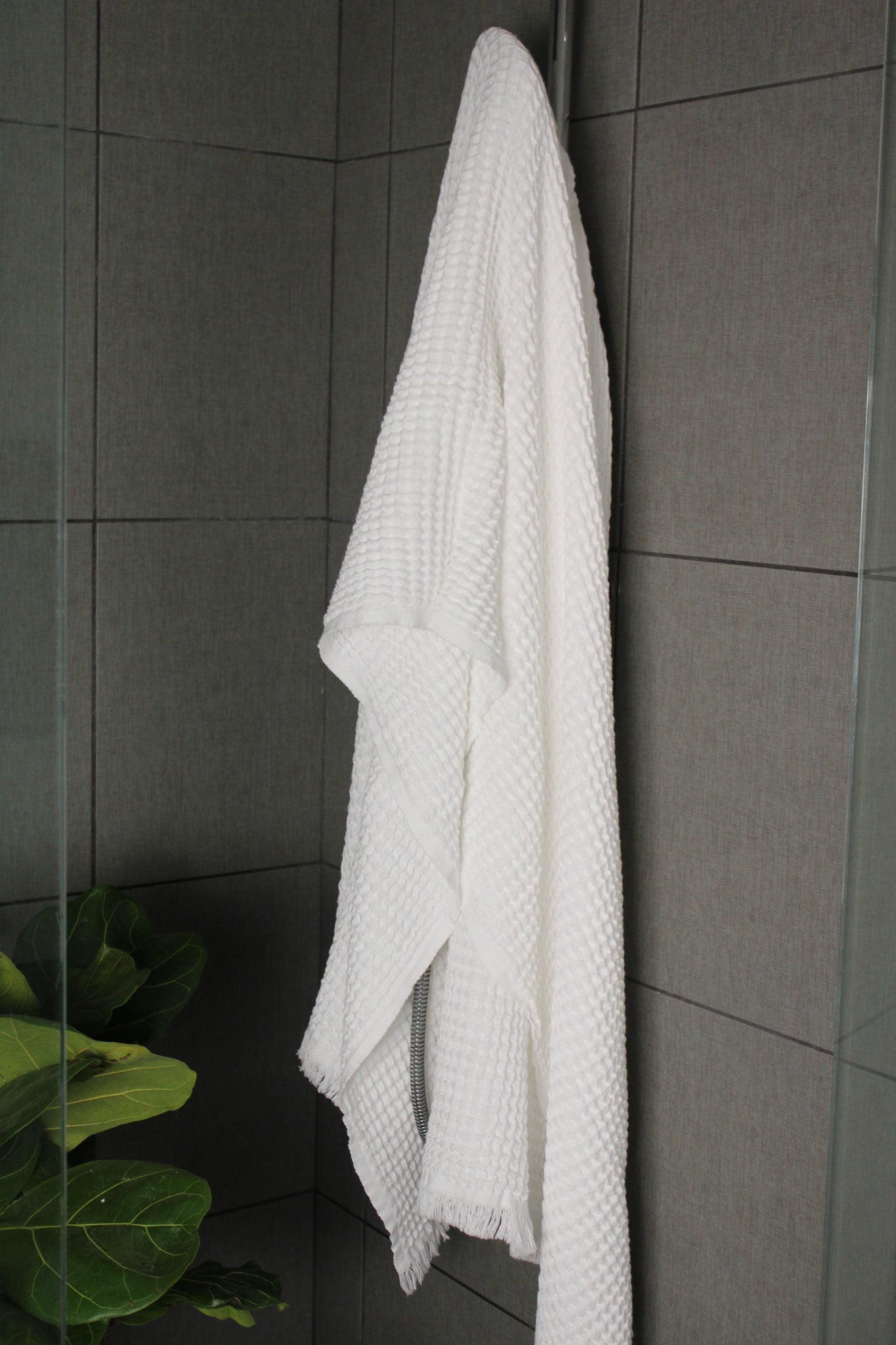 The Winchester Bath Sheet - Broxle
