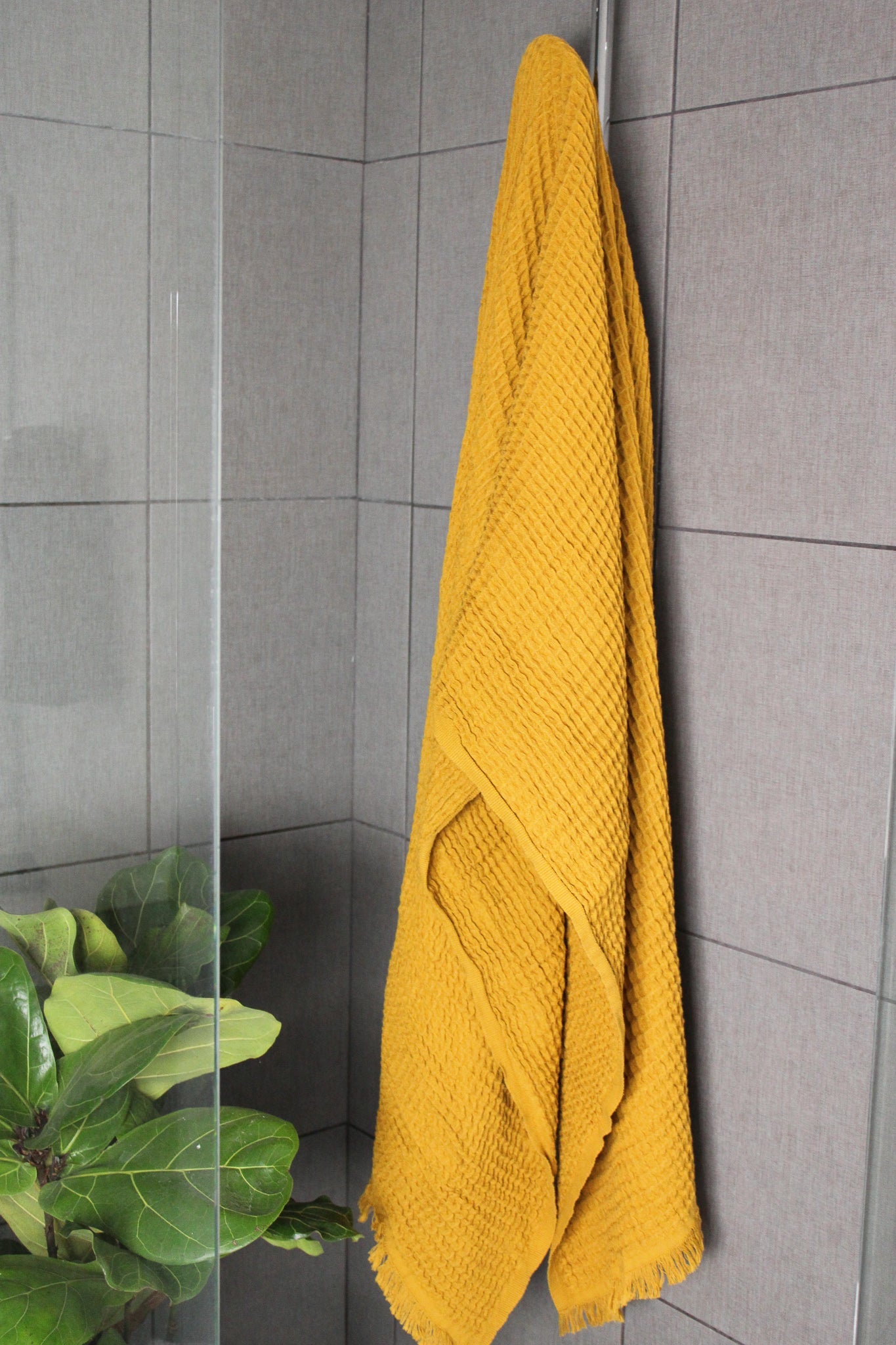 The Winchester Bath Sheet - Broxle