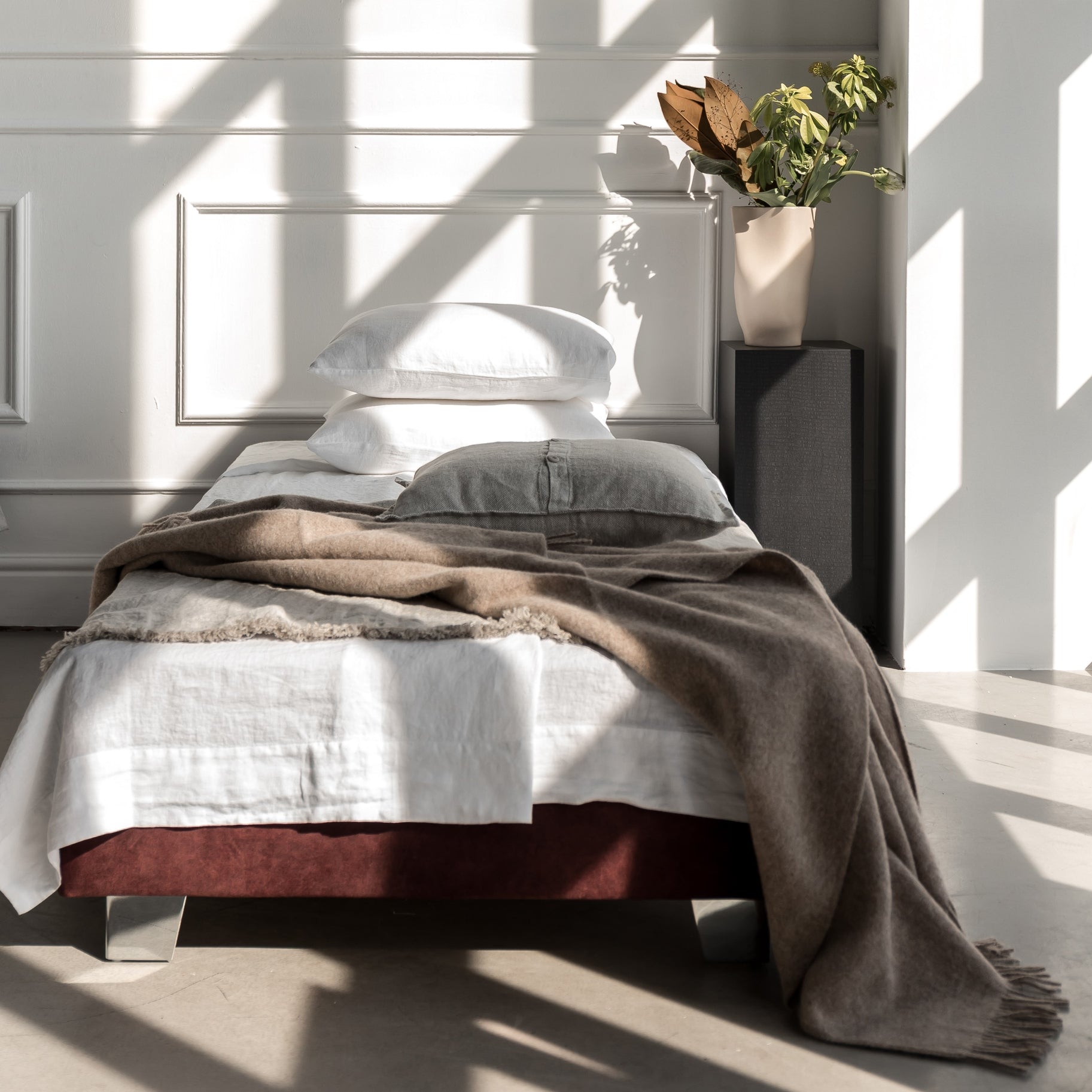Natural Scandinavian Gotland Wool Throw Blanket - Brown - Broxle