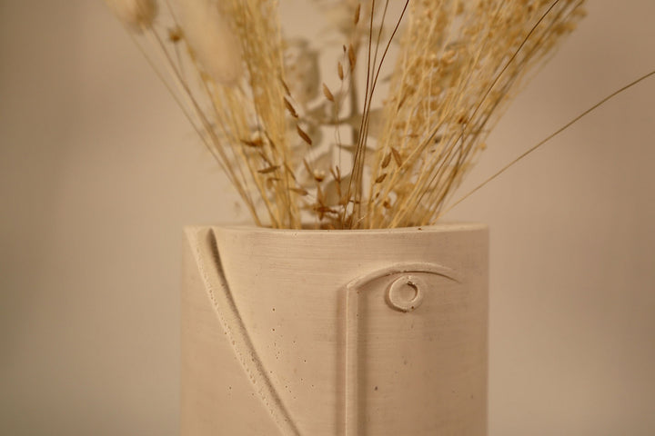 Honora Face Motif Vase - Broxle
